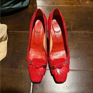 Tod’s kitten heel